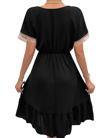 Kleid mit Spitzenbesatz